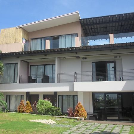 The Theodore Hotel Tagaytay City Bagian luar foto