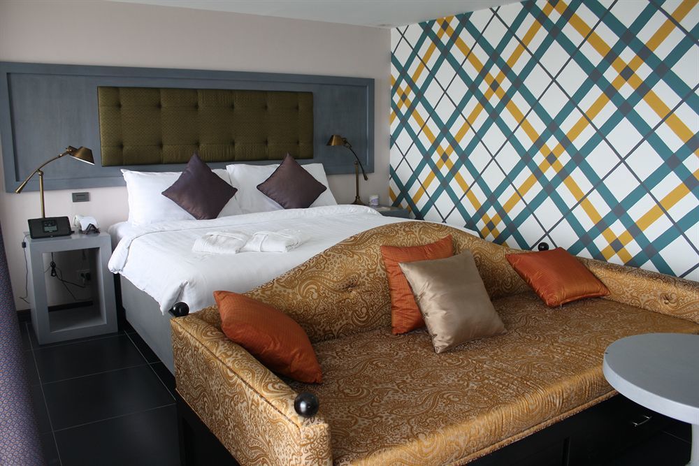 The Theodore Hotel Tagaytay City Bagian luar foto