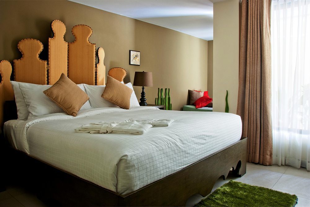 The Theodore Hotel Tagaytay City Bagian luar foto